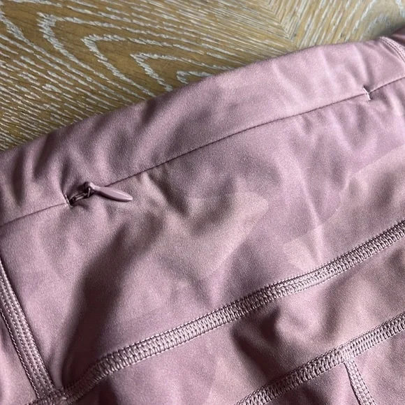 SWEATY BETTY POWER WORKOUT LEGGINGS - Leggings in Pink Tonal Camo 4-6 - Picture 11 of 13